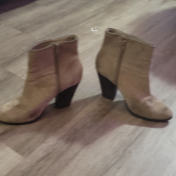 Nine west light beige high heel low boots - Picture 2 of 5